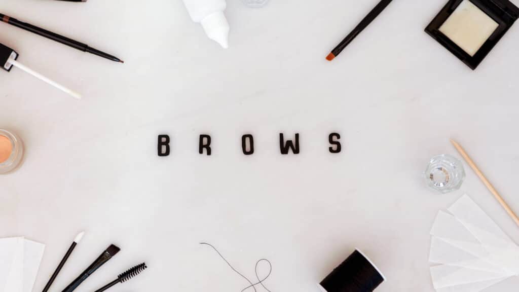 EYEBROW WAXING, THREADING & TWEEZING..what’s best? 1 brow waxing threading and tweezing tools