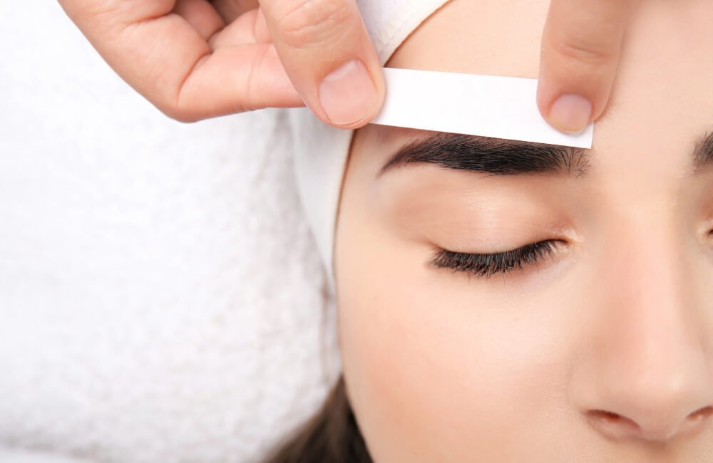 brow wax service