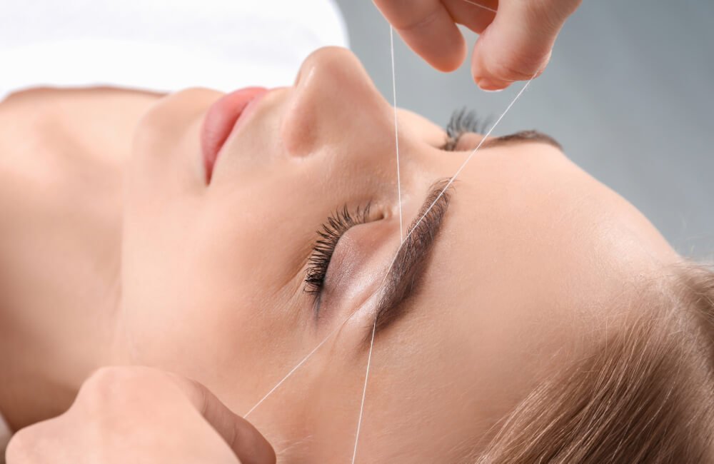 Eyebrow Tinting, Lamination, and Waxing: A Comparison of Popular Brow Services 1 eyebrow thread