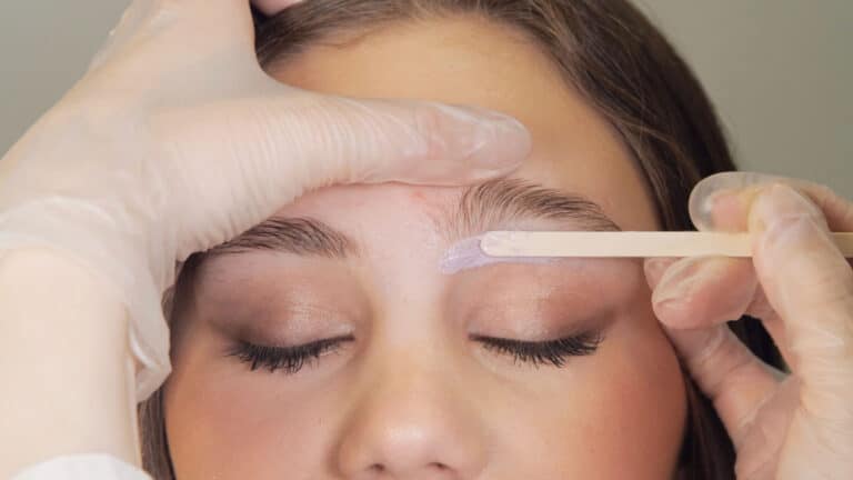 First-Timer’s Guide to Brow Waxing in Sunny Los Angeles