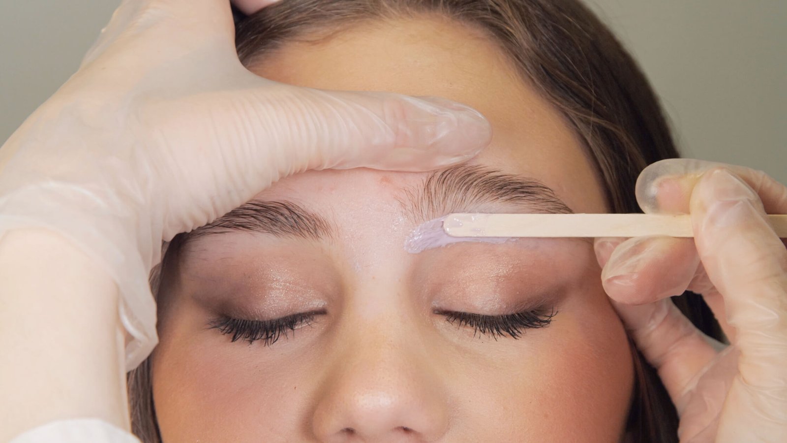 Brow waxing and threading service at The Brow Fixx