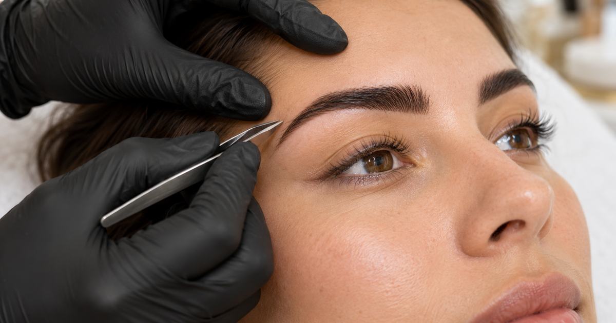 eyebrow tinting and shaping service