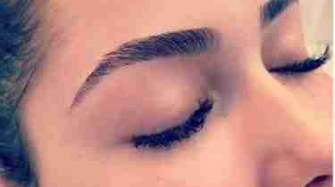 Maintaining eyebrows with waxing