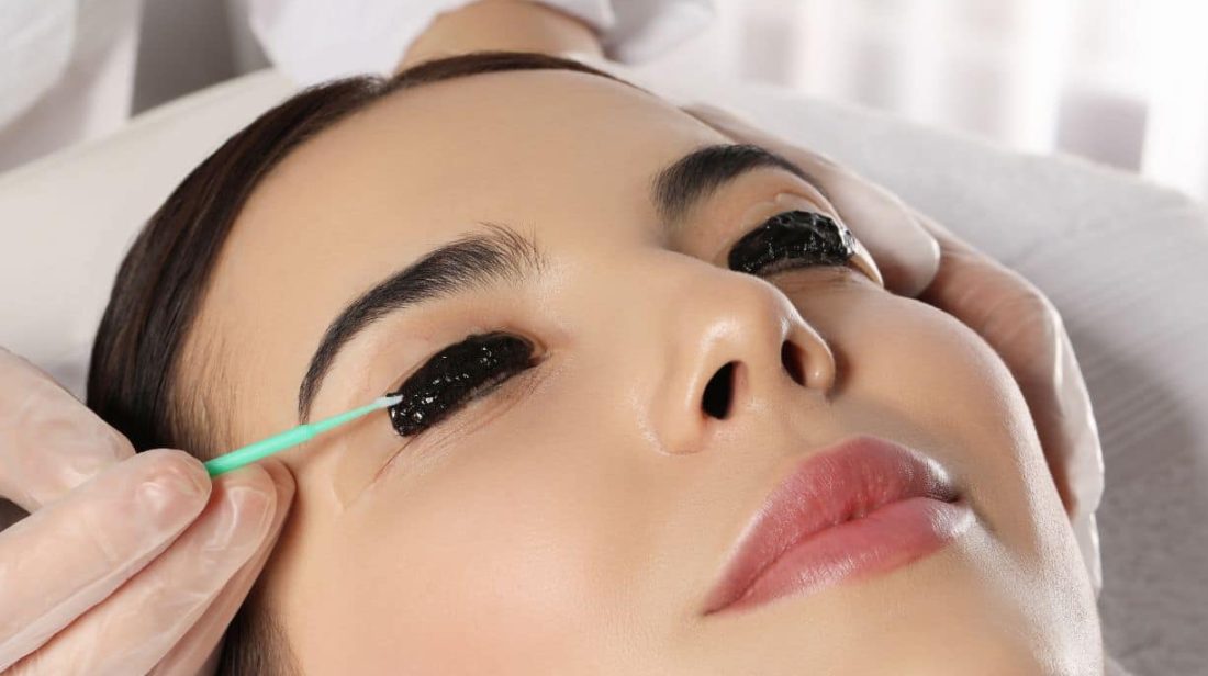 lash tint service